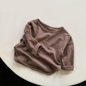 Long -sleeved T -shirt